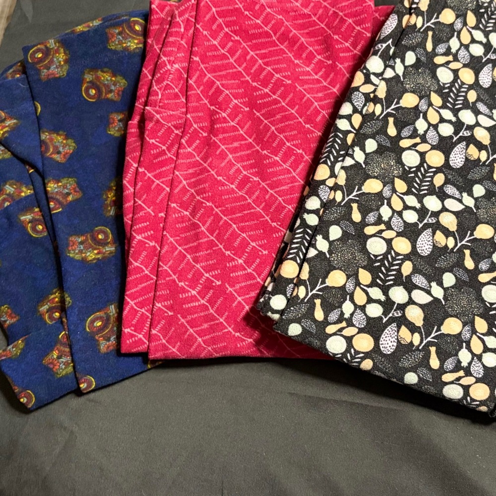 LuLaRoe Women's Tall & Curvy Leggings Lot of 3 Camera Geometric Floral Prints